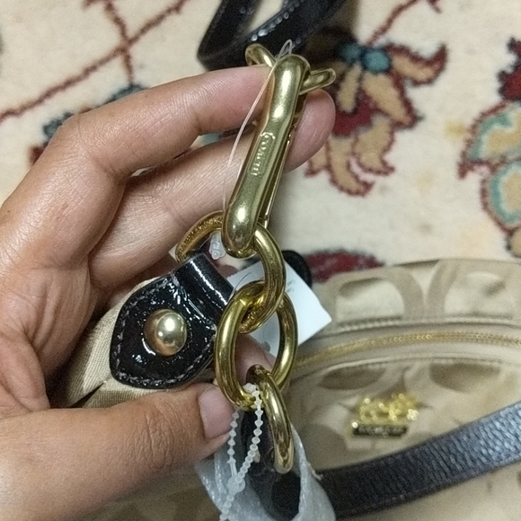 BNWT Coach shoulder bag - Picture 10 of 11